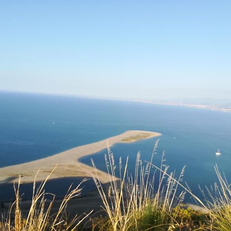 Giardino Sul Mare Bed and Breakfast Patti Buitenkant foto