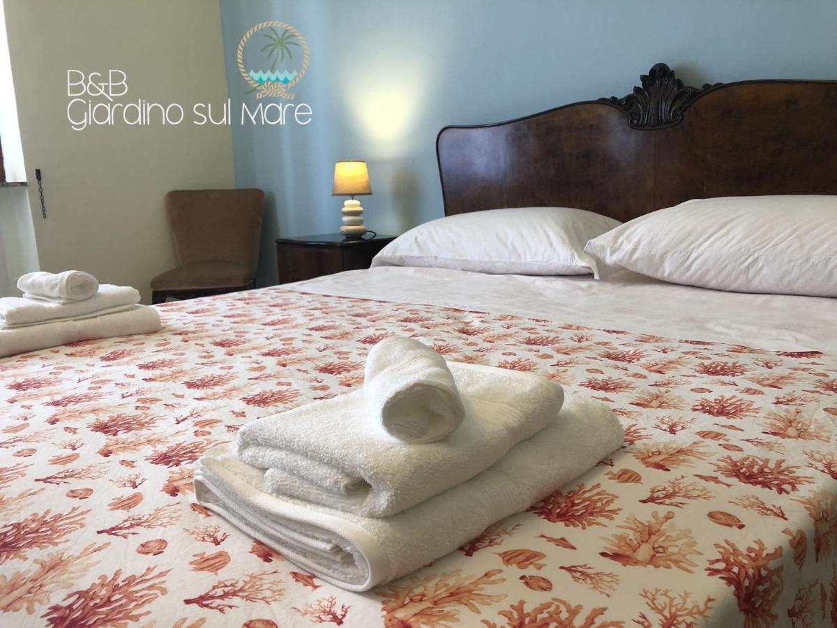 Giardino Sul Mare Bed and Breakfast Patti Buitenkant foto